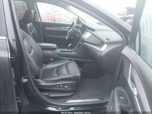 2017 CADILLAC XT5 1GYKNDRS9HZ104624 Photo 4