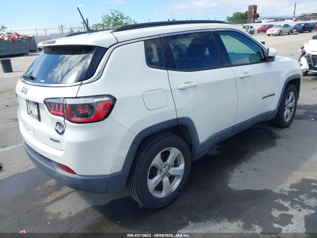3C4NJCBB7JT494252 Jeep 2018