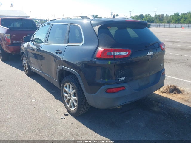 1C4PJLCB1FW766156 Jeep Cherokee