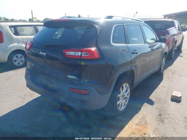 1C4PJLCB1FW766156 Jeep Cherokee