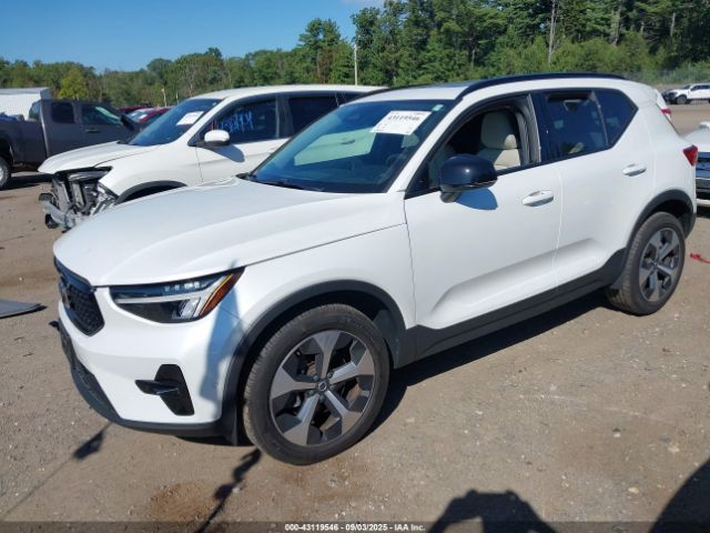 2023 VOLVO XC40 YV4L12UW6P2948418 Photo 1