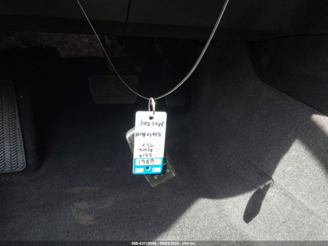 2019 ACURA TLX 19UUB3F82KA005600 Photo 10