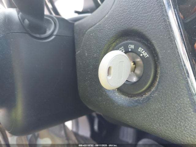 1C3CCBBB9EN137855 Chrysler 200