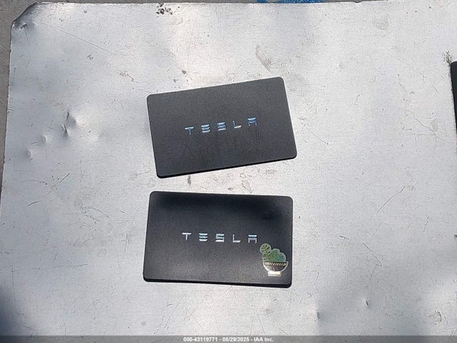 2021 TESLA MODEL Y 5YJYGDEE5MF097696 Photo 10