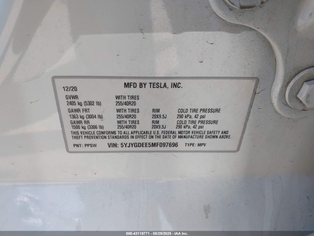 2021 TESLA MODEL Y 5YJYGDEE5MF097696 Photo 8