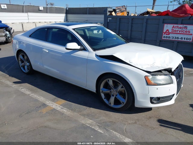 2011 AUDI A5 WAUCFAFR9BA025237 Photo 0