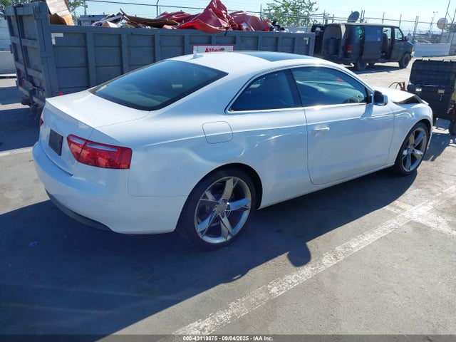 2011 AUDI A5 WAUCFAFR9BA025237 Photo 3
