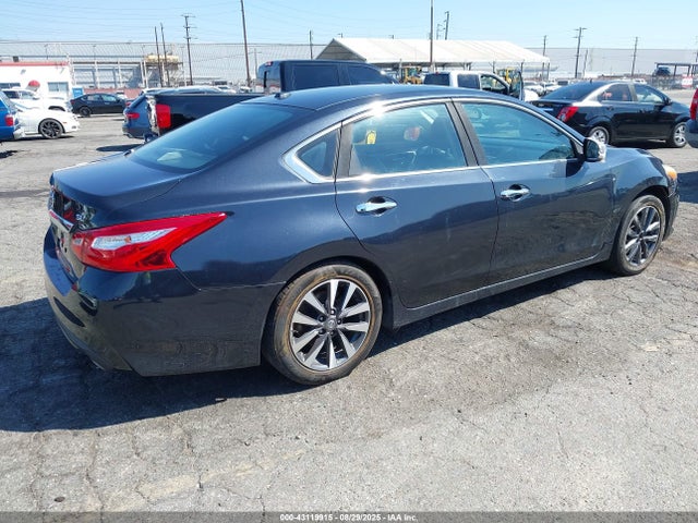 Nissan Altima 2017 1N4AL3AP1HC227786 Image 4