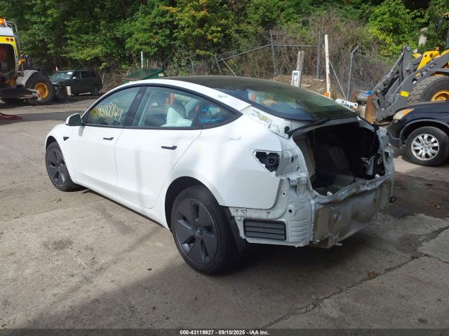 2022 TESLA MODEL 3 5YJ3E1EB1NF305403 Photo 2