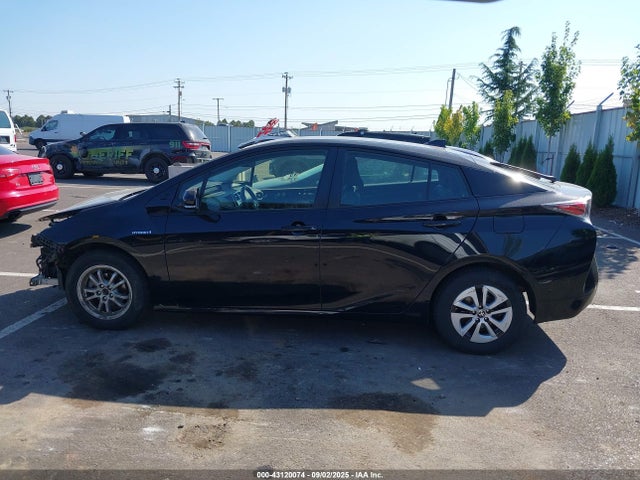 Toyota Prius 2018 JTDKARFU1J3060132 Image 28