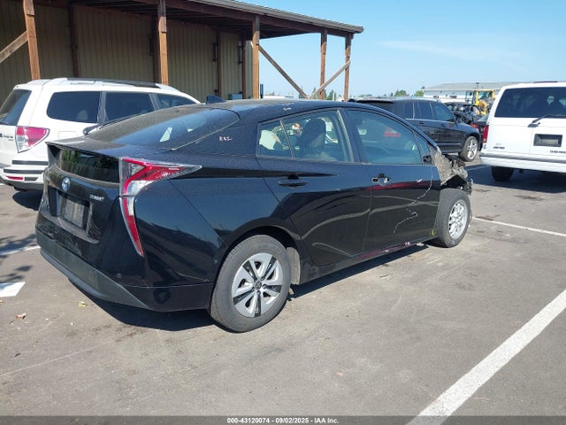 Toyota Prius 2018 JTDKARFU1J3060132 Image 17