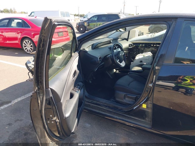 Toyota Prius 2018 JTDKARFU1J3060132 Image 18