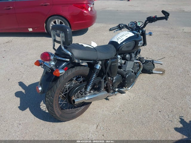SMT910K17FT666131 Triumph Motorcycle 2015