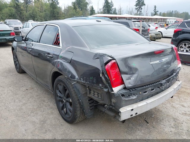 2C3CCARG6GH261542 Chrysler 300
