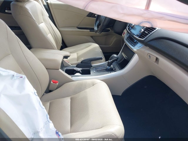 Honda j35y1 2014 1HGCR3F89EA039514 Image 5