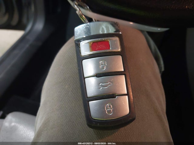 2008 VOLKSWAGEN PASSAT WVWXK73C48E089366 Photo 10