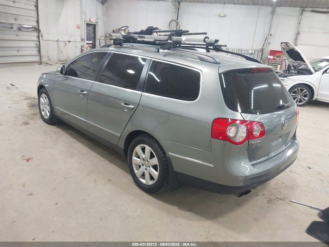 2008 VOLKSWAGEN PASSAT WVWXK73C48E089366 Photo 2