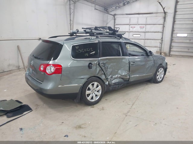 2008 VOLKSWAGEN PASSAT WVWXK73C48E089366 Photo 3