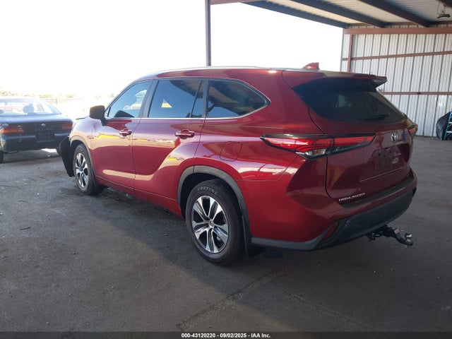 Toyota Highlander Xle 2023 5TDKDRAH0PS033349 Image 3