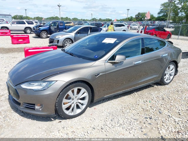 2016 TESLA MODEL S 5YJSA1E28GF136460 Photo 1