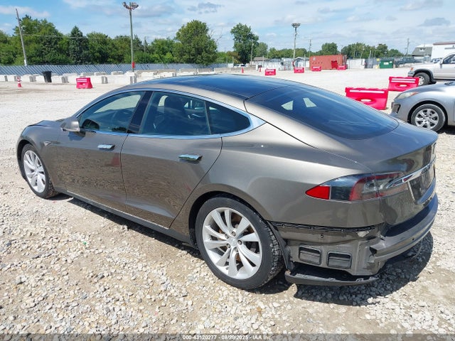 2016 TESLA MODEL S 5YJSA1E28GF136460 Photo 2