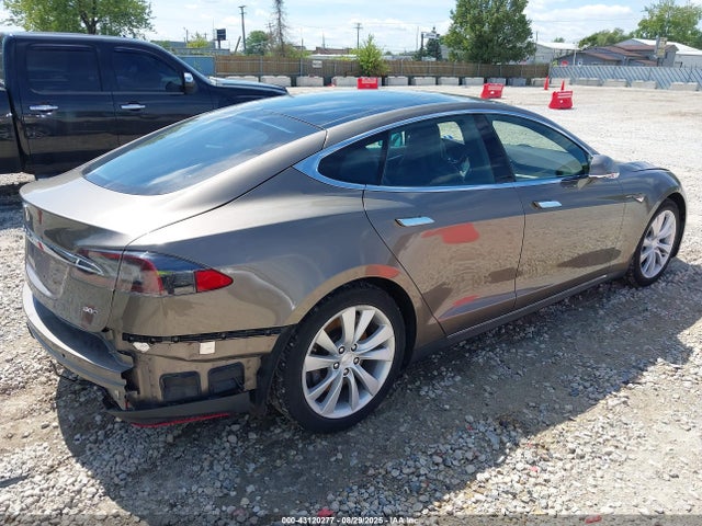 2016 TESLA MODEL S 5YJSA1E28GF136460 Photo 3