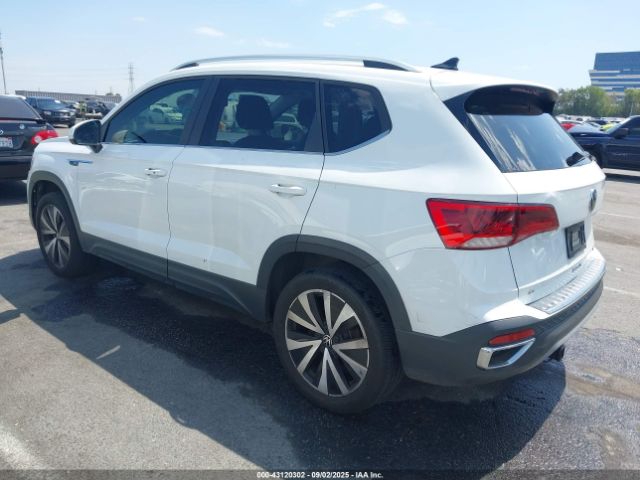 2022 VOLKSWAGEN TAOS 3VVWX7B28NM038627 Photo 2