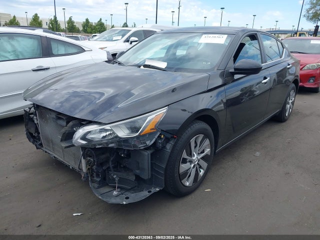 Nissan 2020 2020 1N4BL4BV4LC182844 Image 2