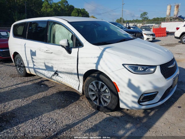 2023 CHRYSLER PACIFICA HYBRID 2C4RC1L77PR569411