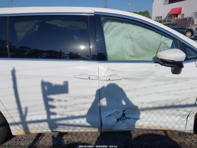 Chrysler Pacifica Hybrid Touring L 2023 2C4RC1L77PR569411 Image 13