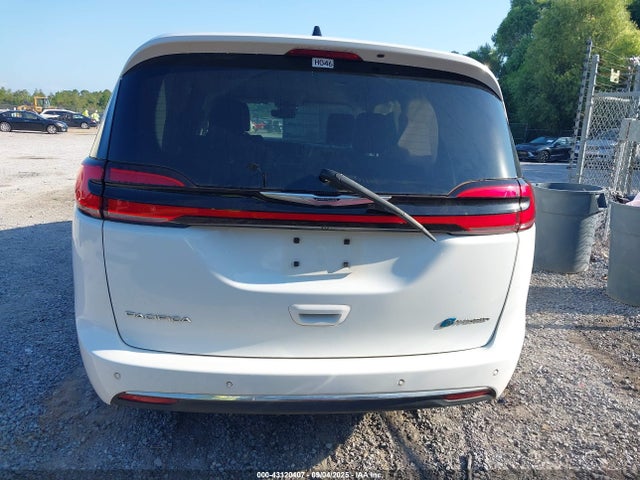 Chrysler Pacifica Hybrid Touring L 2023 2C4RC1L77PR569411 Image 16