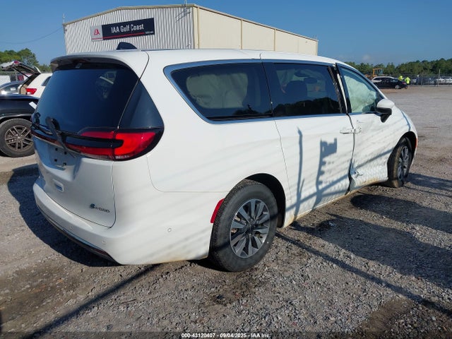2023 CHRYSLER PACIFICA HYBRID 2C4RC1L77PR569411 Photo 3