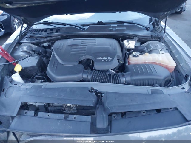 Dodge Challenger 2018 2C3CDZAG2JH246096 Image 10