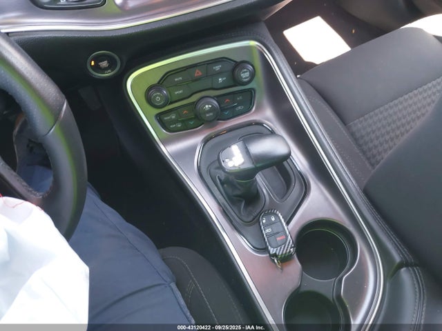 Dodge Challenger 2018 2C3CDZAG2JH246096 Image 11
