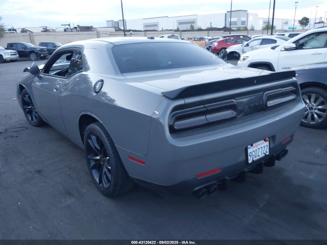 Dodge Challenger 2018 2C3CDZAG2JH246096 Image 3