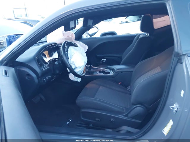 Dodge Challenger 2018 2C3CDZAG2JH246096 Image 5
