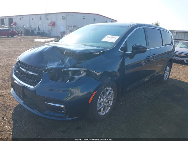 Chrysler 2025 2025 2C4RC1BG3SR585003 Image 2