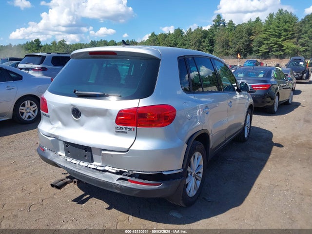 WVGBV3AX4EW541155 Volkswagen Tiguan