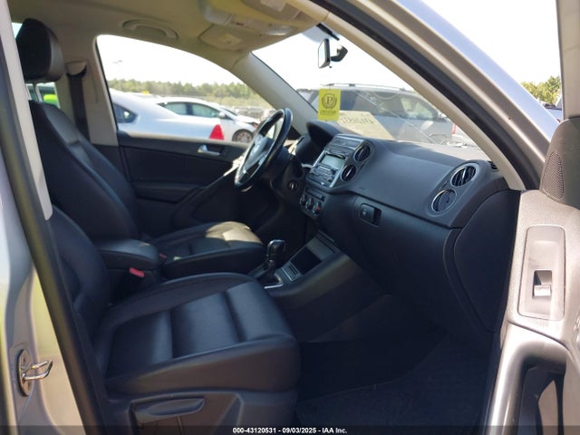 WVGBV3AX4EW541155 Volkswagen Tiguan