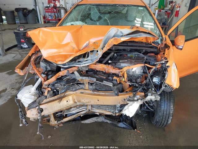 JTDKDTB35G1126140 Toyota Prius C One