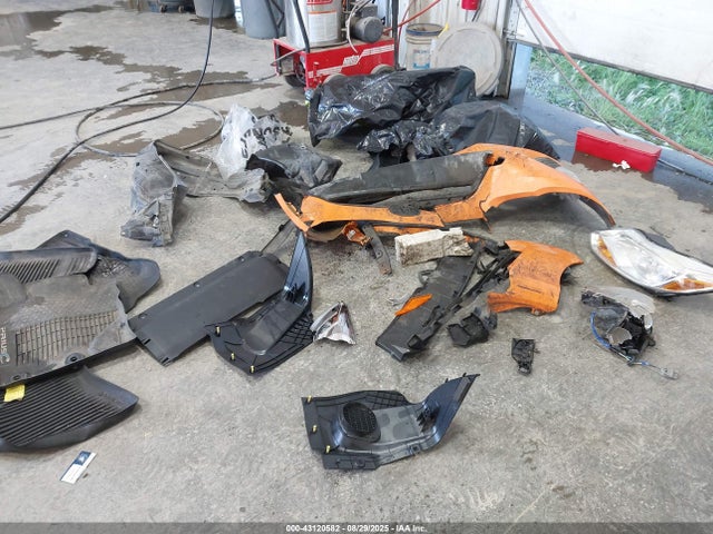 JTDKDTB35G1126140 Toyota Prius C One