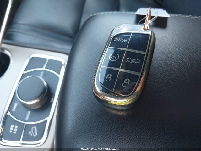 1C4RJFBG4FC235056 Jeep Grand Cherokee
