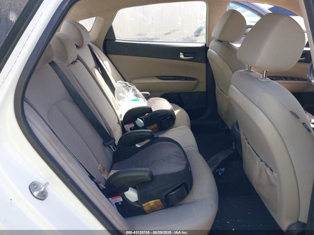 Продажа на аукционе авто 2017 Kia Optima Lx, vin: 5XXGT4L34HG153395, номер лота: 43120705