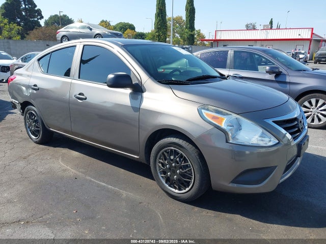 Nissan 2015 2015 3N1CN7AP8FL921206 Image 1