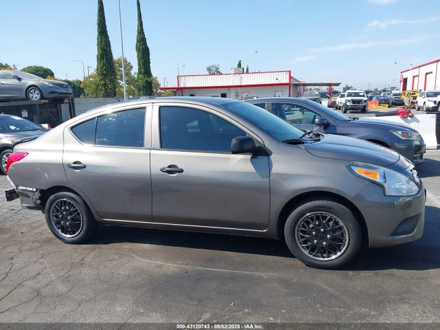 Nissan 2015 2015 3N1CN7AP8FL921206 Image 13