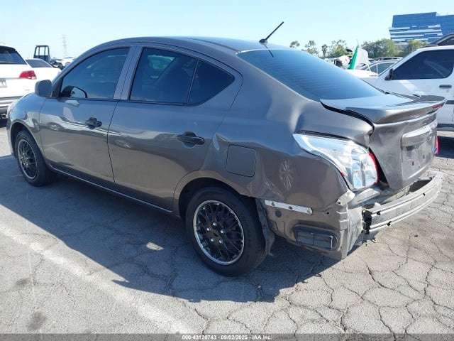 Nissan 2015 2015 3N1CN7AP8FL921206 Image 3