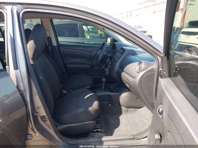 Nissan 2015 2015 3N1CN7AP8FL921206 Image 5