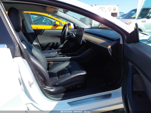 Продажа на аукционе авто 2019 Tesla Model 3 Long Range/performance, vin: 5YJ3E1EB2KF487463, номер лота: 43120765