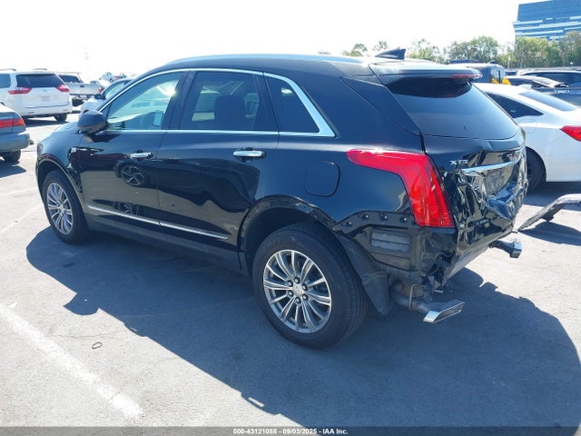 2018 CADILLAC XT5 1GYKNCRS2JZ100477 Photo 2