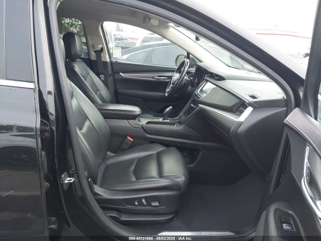2018 CADILLAC XT5 1GYKNCRS2JZ100477 Photo 4